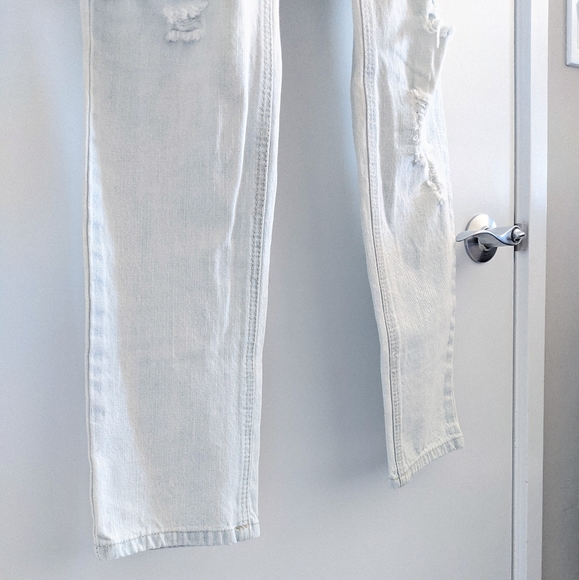 Distressed mid rise boyfriend jeans - Picture 7 of 12